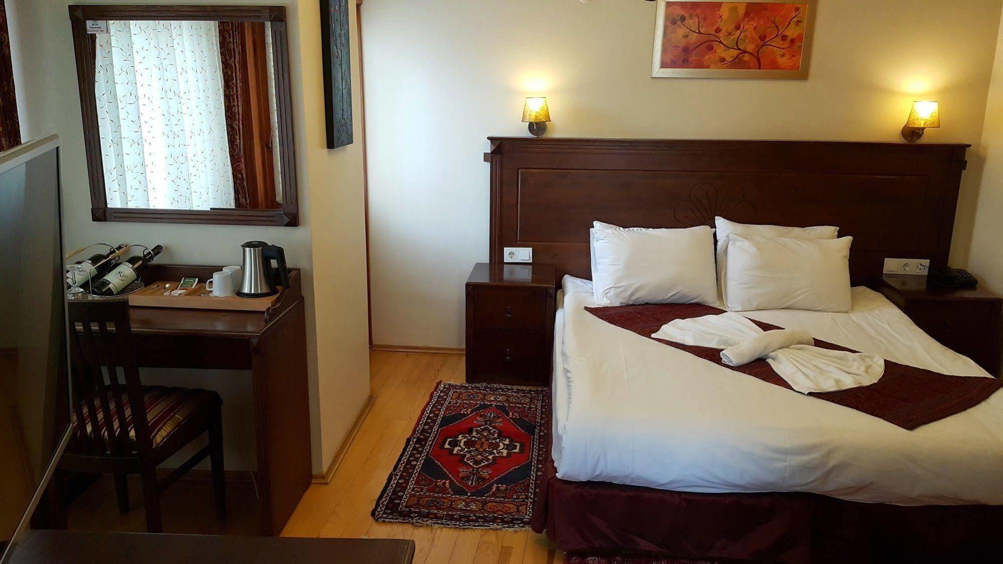 Berce Hotel Istanbul Luaran gambar