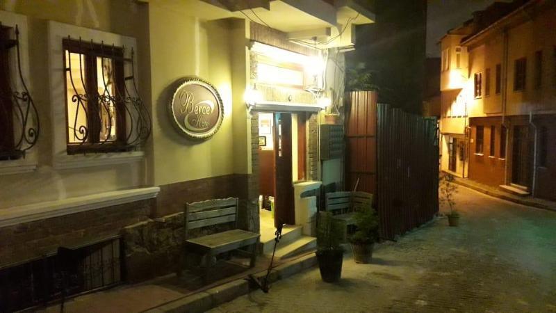 Berce Hotel Istanbul Luaran gambar