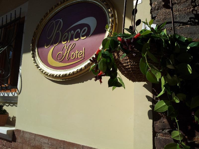 Berce Hotel Istanbul Luaran gambar